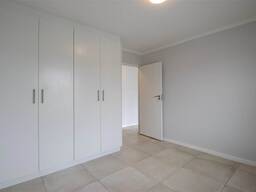 2 Bedroom Apartment / Flat to Rent in Paarl Central