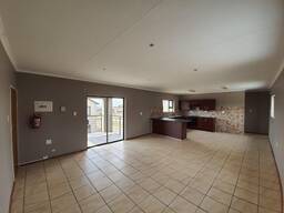 2 Bedroom Apartment to Rent in Bendor