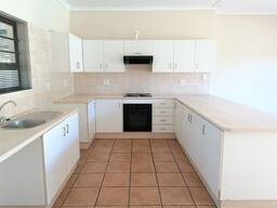 2 Bedroom Apartment to Rent in Summerstrand