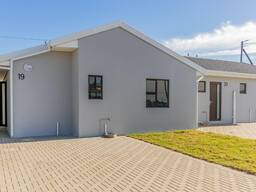 2 Bedroom Townhouse in Gonubie