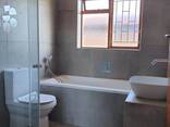 2 Beroom House in Oakdene - photo 1