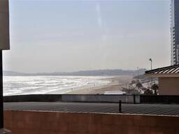 3 Bedroom Apartment / Flat to Rent in Strand North