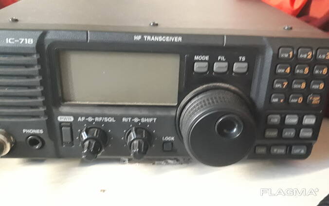 Hf transceiver ic-718